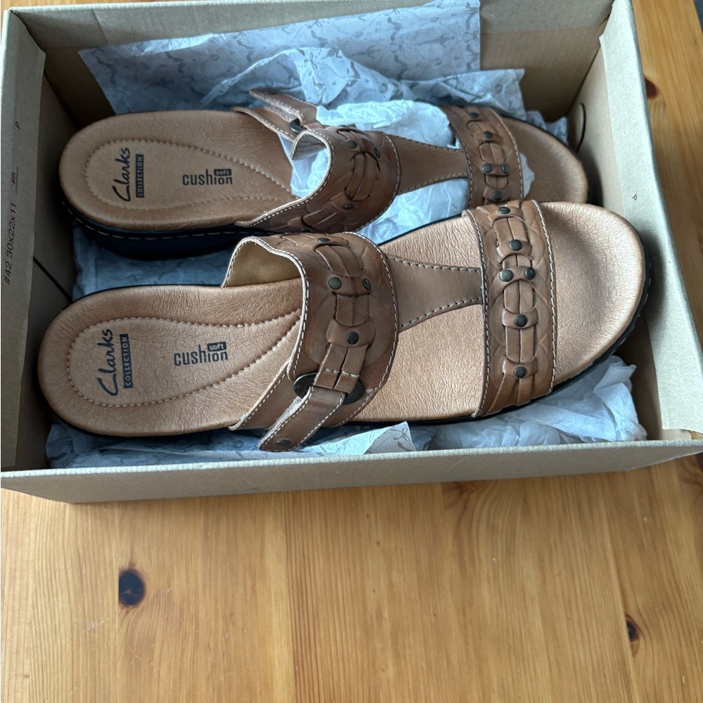 Clarks Women's Tan Sandals